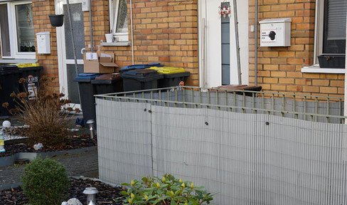 Haus mit Garten und Garage in Porz-Urbach