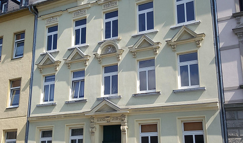 Super renovated, fully rented MFH with 5 apartments near the center of Reichenbach