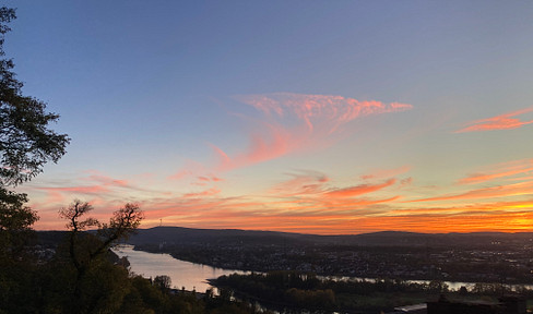 Dachgeschosswohnung mit Traumblick. Der Rhein und Koblenz liegen Ihnen zu Füßen!