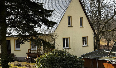 Beautiful semi-detached house, for sale directly from the owner - no commission fees.