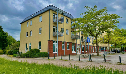 Helle 2-Raum-Wohnung mit Fahrstuhl, Tiefgarage und Parkblick