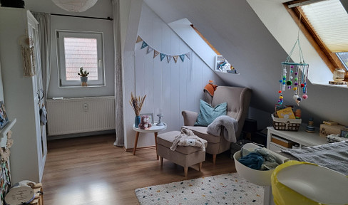 3 Zimmer Dachgeschosswohnung plus Gartenanteil und Stellplatz in Falkensee