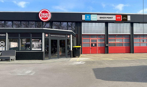 Representative hall and service space in a prime location on the B27 highway.