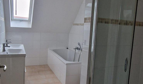KFW Effizienz Haus Denkmal 3 Zimmer DG Wohnung gute Lage zum Zentrum