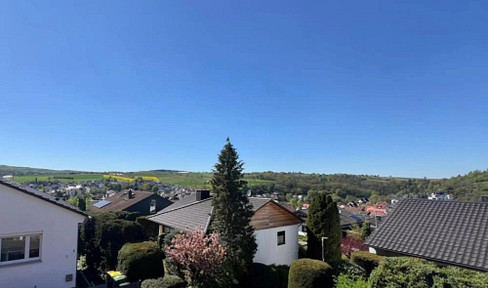 Beautiful 2.5-room apartment with a stunning view, located in a mid-level position.