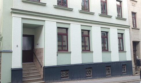 2-room flat - top renovated with large terrace to the garden, EBK, close to the center of Reichenbach