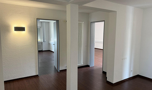 5 individual offices (sizes starting from 30m²) available in a small office building, prime location - directly from the owner.