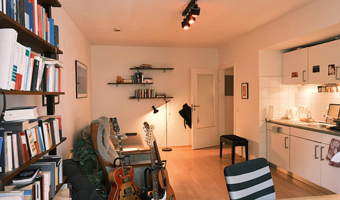 Beautiful apartment in Cologne-Klettenberg with kitchen