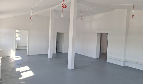 Office/studio, 2nd floor, parking spaces possible