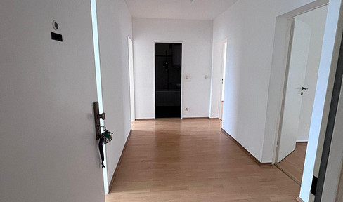 For sale by owner: Beautiful 3-room apartment in Heusenstamm.