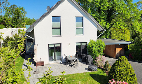 Freistehendes Einfamilienhaus (Bj. 2015) in Haan-Gruiten unweit des historischen Dorfkerns