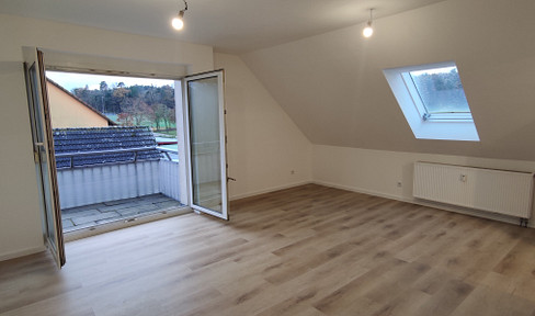 Moderne 2-Zi.-Wohnung im 2. OG mit EBK, Balkon, KFZ-Stellplatz und Kellerabteil