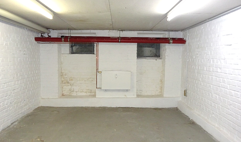 Storage/cellar with heating WC for rent / U-Bahn Neukölln
