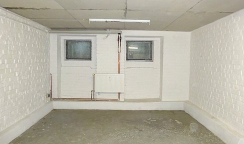Keller mit Heizung WC, Küche zu vermieten / Neukölln