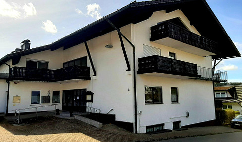 3x 1 Zi-Appartement & 3-Zi DG Wohnung mit Panoramablick, Balkon u. Küchenzeile u. 2 Duschbädern