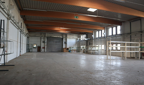 Near Hermsdorfer Kreuz - warehouse/production hall