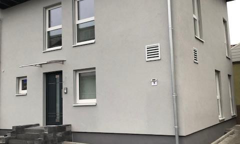 Freistehendes Niedrigenergiehaus 55