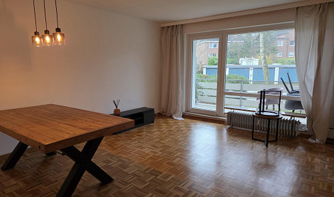 Charming 2-room apartment in a quiet location, situated between the city center and the Elbe river.