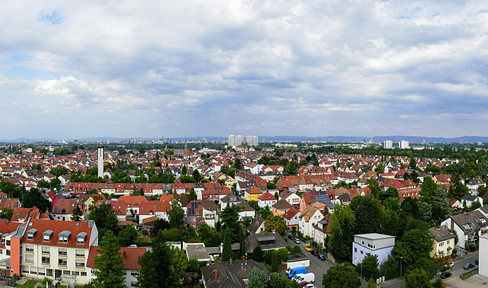 Helle Wohnung - 3 Zimmer, Küche, Bad, Balkon mit Weitblick