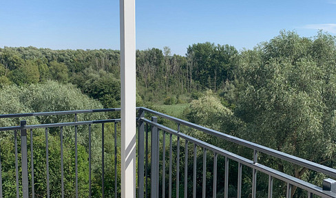 Zentrale Lage in Bad Oldesloe - schöne sanierte 2-Zimmer-Wohnung (51 m²)
