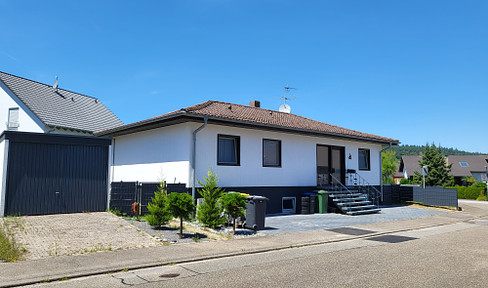 Magnificent detached corner bungalow in Keltern - Weiler