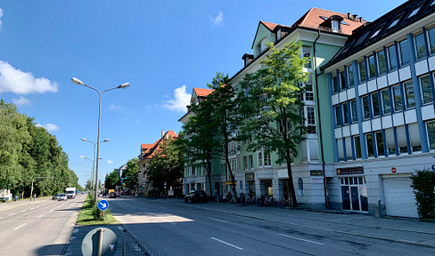 Fürstrenrieder Straße: Duplex parking space in well-maintained underground garage