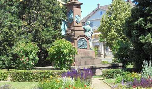 Provisionsfrei außergewöhnliche  Villa im Kurzentrum/Stadtzentrum mit großem Grundstück