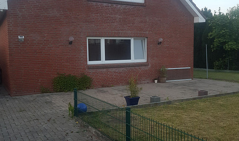 Apartment on the 1st floor, large garden, double carport to 01.03.2025