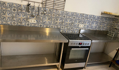 Voll Geschmackvoll und voll möbliert; 2 ZI Whg incl. Parkgarage in ruhigem HH Wiesbaden zu vermieten