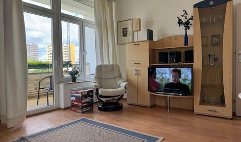 bright, quiet apartment right next to Volkspark Schöneberg and the subway