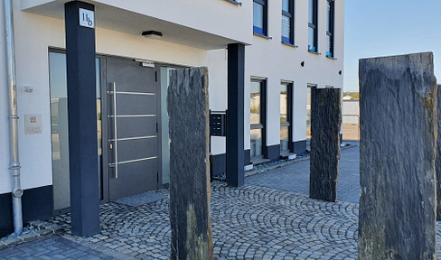 High-quality 1A office in the sought-after Mülheim-Kärlich business park 86 m² (optional 172 m²)