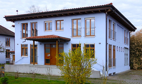 Office building with 3 floors, each measuring 144 square meters, for a total of 432 square meters.