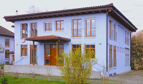 Office building with 3 floors, each measuring 144 square meters, for a total of 432 square meters.