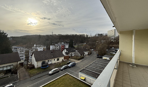 Sonnige 3ZKB im 2.OG mit Aufzug, EBK, renov., 2 Balkonen, Garage, neue ZH in 2024