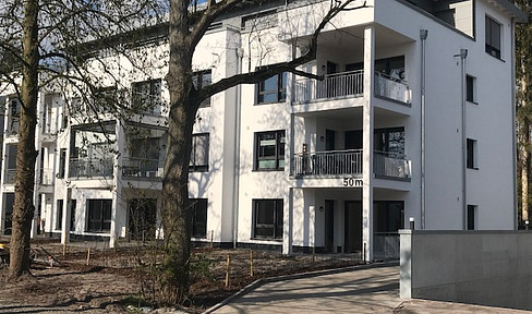 New-build apartment in a city palace with upscale furnishings