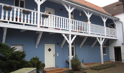 Two-room apartment for rent, located in a quiet courtyard in the city center of Neustrelitz.