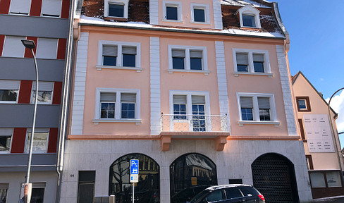 🚀 Ihr neues Gewerbe mit Charakter: Hohe Decken, riesige Schaufenster & maximale Flexibilität!
