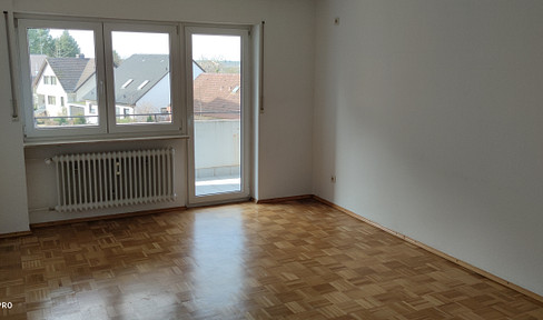 Ab 1. Juli: Schöne 3-Zi-Wohnung saniert, Balkon, EBK, schickes TL-Bad, WaMa+Trockner, Top-Lage