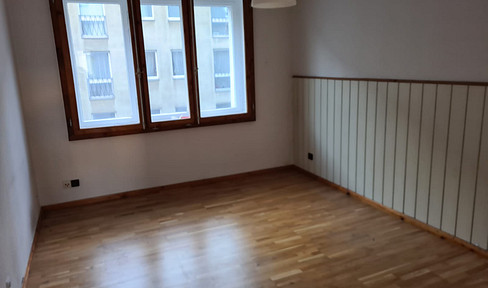 Helle 56qm Singel-Wohnung Zentrum 2.OG