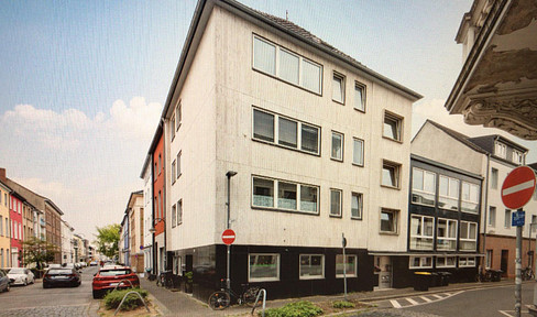1-room apartment with fitted kitchen and balcony. Suitable for students or singles. Located in the city center of Krefeld.