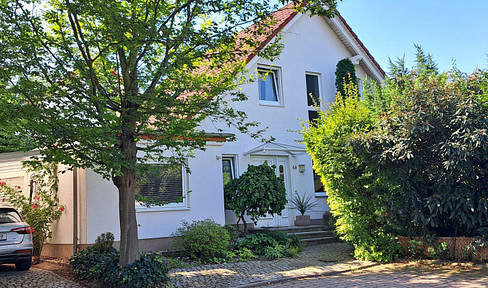 Einfamilienhaus + Wintergarten + gehobene Ausstattung + großer Garten