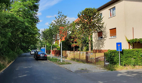 Multi-generation/multi-family house in Lichterfelde, commission-free