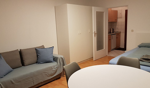 Zentrales, helles, ruhiges Altstadt-Studio (voll möbliert+Netflix)  Rosenau/Plärrer ♥ 1 min z. Ubahn