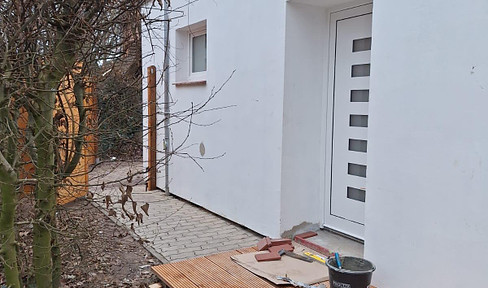 Schöne 3 Zi  EG Whg mit großem Garten und Terrasse