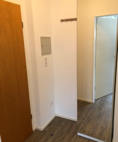 Bright, partially furnished one-room apartment in a quiet but central location on Gasselstiege.