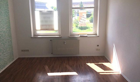 Spacious! Large 6-room apartment, 133 m², 2 bathrooms, garden, and a parking space at the building.