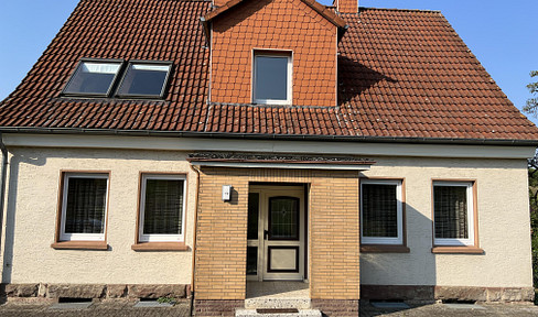 Sehr schön gelegenes Einfamilienhaus mit Nebengebäuden