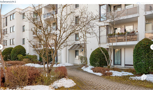 Helle Erdgeschosswohnung mit eigenen ca. 40 m² Garten und sonniger Terrasse