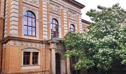Park am Gleisdreieck - Modern Apartment in a Historic Complex.
