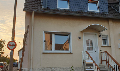 Modernized detached house with small garden and garage - terraced house in Cologne-Widdersdorf